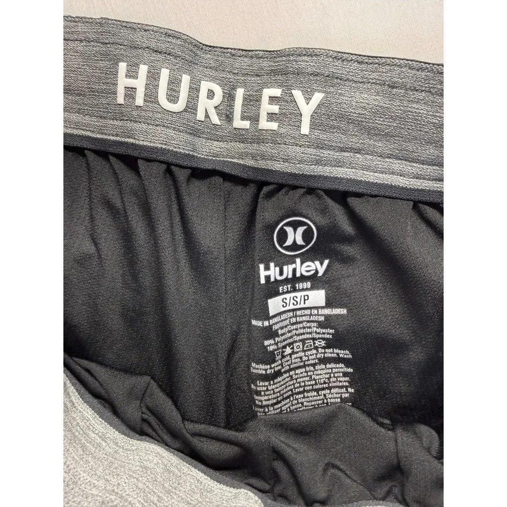 Hurley Volley Trunks Shorts Men Small Navy Blue Tropical Hibiscus Print Swimwear